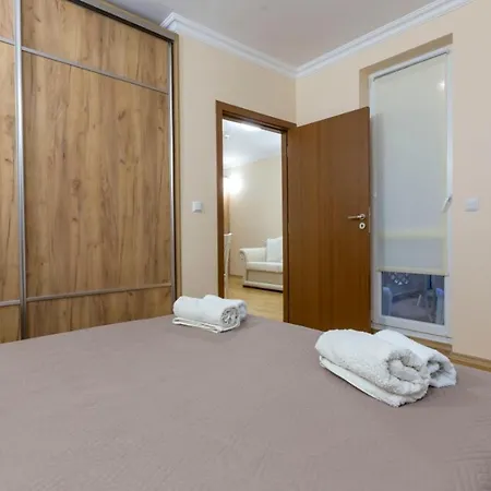 White In Sweet Homes4 Apartament